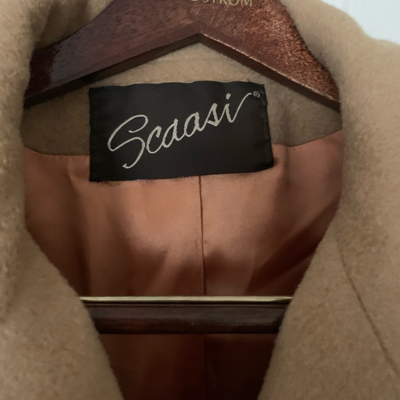 Coat - Picture 2 of 3